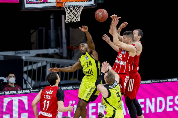 际足球的精 际足球的精