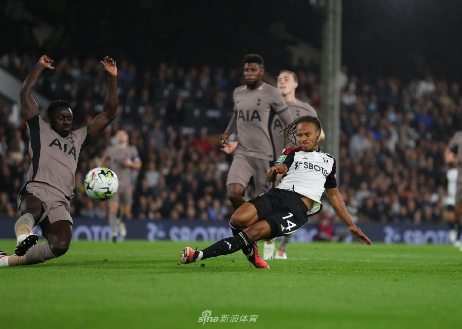 积极拼抢篮 积极拼抢篮